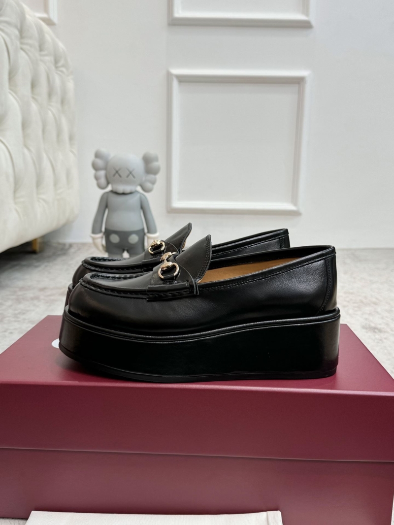 Gucci Leather Shoes